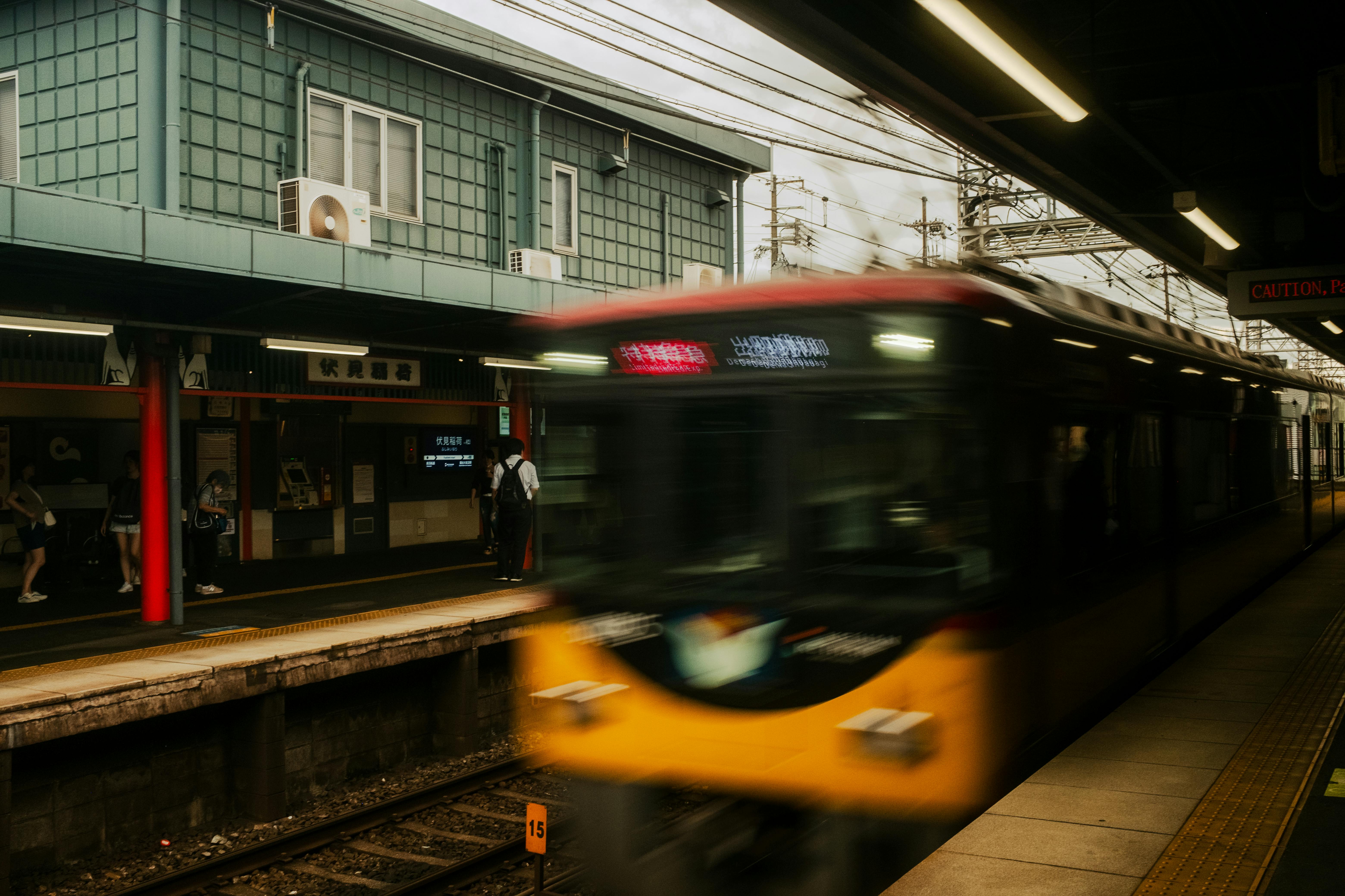 How to run the quarter like a pro: A playbook for sales managers